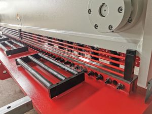 Cizalla de chapa de <span class=keywords><strong>metal</strong></span> CNC 10x3200mm Máquina cortadora de acero inoxidable de acero al carbono Cizalla de guillotina - Product Image 6