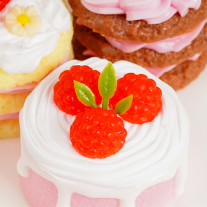 Nuevos Modelos Exclusivos de Postres de Crema con Temática de Fresa, Decoración de Comida Falsa de PVC con Pasteles, Tartas, Bizcochos y Soufflé para Exhibición - Product Image 5