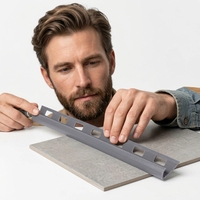 Profilés d'angle modernes en PVC pour la protection des bords des carreaux de céramique |   Bande de finition murale courbée, imperméable et durable