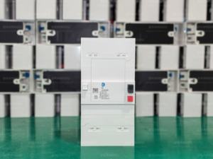 Disjoncteur MCCB Gardy 2P 4P par XIANGOU |   Capacité de coupure 6kA Tension nominale 240V Courant 5-60A Sensibilité 500mA - Product Image 2