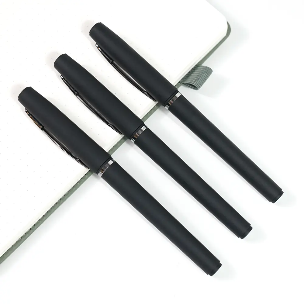 Penna a forma di Gel Soft touch penna a inchiostro con Logo personalizzato penna a inchiostro in Gel di plastica nera come forniture per ufficio