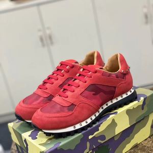 Chaussures de sport de luxe en gros pour la marche et la course, chaussures de sport tendance pour hommes, chaussures décontractées de créateur pour femmes, en cuir véritable avec amorti - Product Image 1