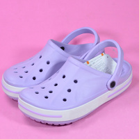 Sandales d'été perforées antidérapantes pour enfants et adultes, chaussures de loisirs et de voyage, pour garçons, filles, femmes, famille, couple, chaussures de plage, stock suffisant