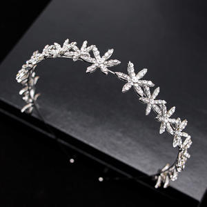 Nouvelle <span class=keywords><strong>Couronne</strong></span> de Mariée Princesse en Strass, Bandeau Floral, Bijou de <span class=keywords><strong>Mariage</strong></span>, Coiffe de <span class=keywords><strong>Mariage</strong></span> Style Européen-Américain - Product Image 4