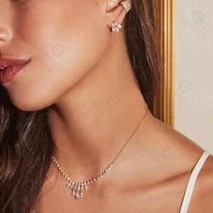 Collana Gemnel in Argento 925 con Daphne in Zirconia Cubica, Diamanti Taglio Rotondo e a Goccia, Gioiello di Lusso per Uso Quotidiano e Formale - Product Image 5