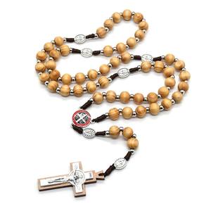 Cattolico religioso <span class=keywords><strong>antico</strong></span> <span class=keywords><strong>rosario</strong></span> placcato in argento con perline St. Benedict medaglia e croce di legno - Product Image 1