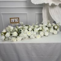 Chemin de table artificiel personnalisé pour la décoration de projets hôteliers, fabricant commercial en gros
