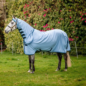Légères, durables, personnalisables, de luxe, couvertures d'été pour chevaux en polycoton et maille pour la protection en écurie, l'extérieur, contre le soleil, les mouches et l'humidité - Product Image 4