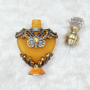 Envase de Perfume de Vidrio Reutilizable de 5 ml con Tapa de Corona y Estampado en Caliente para Regalo de Mujer - Product Image 6