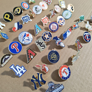 Épingles de revers en métal émaillé personnalisées pour équipes de baseball américaines, badges promotionnels pour clubs sportifs, épingles de collection pour chapeaux d'équipes de baseball - Product Image 2