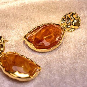 Sac haut de gamme 18 carats avec boucles d'oreilles en cristal coloré brossé à bordure dorée, boucles d'oreilles polyvalentes, accessoires de boucles d'oreilles - Product Image 4