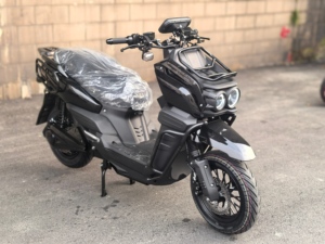 Motocicleta de Largo Alcance, 72V 2000W, 150km de Autonomía, Bicicleta Eléctrica de Alta Potencia para Viajes - Product Image 4