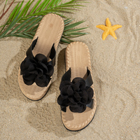 Sandales d'été bohèmes à fleurs 3D pour femmes, tongs de plage noires tendance, légères, antidérapantes, en PVC, mules plates
