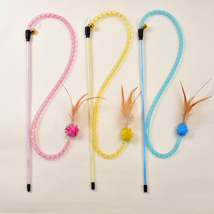 Nouvelles baguettes interactives pour chat 2025, forme <span class=keywords><strong>serpent</strong></span> populaire, avec balle et <span class=keywords><strong>plumes</strong></span>, jouets pour chat - Product Image 2