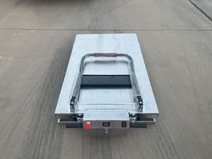 창고용 휴대용 전동 시저 리프트 테이블 300kg 66cm 높이 유압 트롤리 - Product Image 5