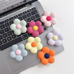 Supporto per Telefono 3D in Silicone a Forma di Fiore, Colore Solido, Design Telescopico, Personalizzabile, Vendita all'Ingrosso, Anelli Portatelefono per Donne - Product Image 2