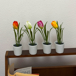Tulipes artificielles en pot, 10-30 cm de haut, simulation réaliste, décoration de bureau moderne, décoration de printemps, fleurs en soie PE - Product Image 2
