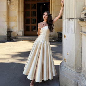 स्ट्रैपलेस सैटिन सोने की बेडेड बॉडी बॉडी बॉडी फ्लेयर्ड फ्लोर लंबाई सुरुचिपूर्ण औपचारिक महिला शाम की गेंद पोशाक - Product Image 2