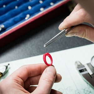 Anello base in argento Sterling 925 scintillante onice nero 4x6mm set di gemme in oro giallo 14k anello a fascia placcato vermeil larghezza 1.3mm - Product Image 4