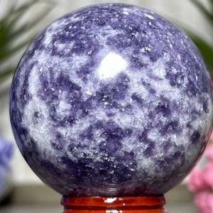 Esfera de Cristal de Mica Lepidolita Púrpura Pulida Natural al por Mayor para Sanación y Decoración del Hogar - Product Image 1