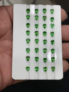 Lupa hecha a mano de granate verde tsavorita, piedras de cristal de corte de pera calibradas naturales para joyería, producto a granel para la fabricación de collares - Product Image 2