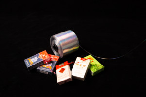 Chấ<span class=keywords><strong>t</strong></span> lượng cao 4mm thân thiện với môi Bopp Băng mộ<span class=keywords><strong>t</strong></span> mặ<span class=keywords><strong>t</strong></span> Acrylic dính bề mặ<span class=keywords><strong>t</strong></span> bóng dễ dàng xé áp lực nhạy cảm mềm carton - Product Image 6