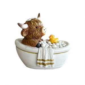 Elegante Estatua de Vaca Highland de Resina - Artículo Decorativo Ideal para la Decoración de Acción de Gracias - Product Image 5