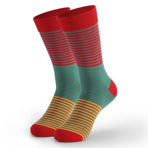 <span class=keywords><strong>Chaussettes</strong></span> à rayures arc-en-ciel mi-tube de haute qualité pour <span class=keywords><strong>hommes</strong></span> <span class=keywords><strong>Chaussettes</strong></span> personnalisées en coton respirant absorbant la sueur sans odeur pour les pieds antidérapants - Product Image 6