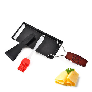 Plaque de cuisson pliable en acier inoxydable et bambou pour <span class=keywords><strong>fromage</strong></span> fondu avec pelle et brosse, outil manuel de <span class=keywords><strong>raclette</strong></span>, <span class=keywords><strong>appareil</strong></span> de cuisine durable - Product Image 1