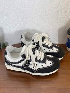 Zapatillas Casuales de Mujer Estilo Alemán Primavera 2026, Zapatillas Blancas Pequeñas Versátiles Estilo Ins, Calzado Urbano de Nicho - Product Image 3