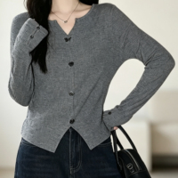 Top en tricot ajusté élégant à manches longues et col en V pour tenue décontractée quotidienne, pull en tricot pour femmes