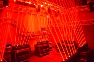 Luz LED de Matriz de Cabeza Móvil de 6 Ojos con Haz Rojo y Control DMX512, 6000K Luz Diurna para Fiestas, Discotecas, DJ, Bares - Product Image 5