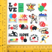 Breloques de chaussures de tennis de table en PVC amovibles personnalisées 2026 en gros, breloques 2D colorées de dessins animés pour sabots