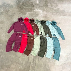 Ensemble de survêtement personnalisé de haute qualité pour hommes, style streetwear, avec pantalon de jogging ample et sweats à capuche – Fabricant de survêtements - Product Image 2