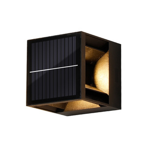 โคมไฟติดผนังพลังงานแสงอาทิตย์กลางแจ้ง 12W ไฟ LED กันน้ำสำหรับลานระเบียงสวน - Product Image 3
