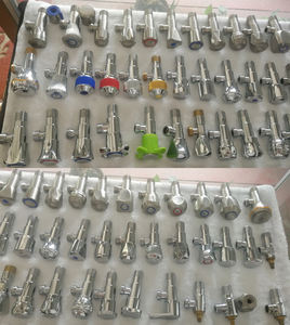 Prix de gros d'usine MUODO Robinet d'<span class=keywords><strong>angle</strong></span> de commande d'eau de conception moderne Accessoires de robinetterie de salle de bain 1/2 SUS 304 OEM Salle de bain - Product Image 6