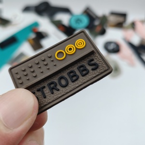 Tùy chỉnh 3D dập nổi <span class=keywords><strong>Silicone</strong></span> logo mềm PVC nhãn và cao su vá phụ kiện lưỡi cho Ba lô & giày trang trí - Product Image 2