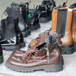 Chaussures d'hiver d'<span class=keywords><strong>occasion</strong></span> <span class=keywords><strong>de</strong></span> qualité supérieure pour dames <span class=keywords><strong>Bottes</strong></span> <span class=keywords><strong>de</strong></span> <span class=keywords><strong>neige</strong></span> Vente en gros Produit <span class=keywords><strong>de</strong></span> vêtements d'<span class=keywords><strong>occasion</strong></span> en excellent état - Product Image 4