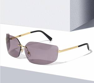 Nouvelles lunettes <span class=keywords><strong>de</strong></span> soleil <span class=keywords><strong>de</strong></span> luxe dégradées Y2K 2025 pour unisexe, monture carrée monobloc en alliage sans cerclage, lunettes <span class=keywords><strong>de</strong></span> soleil uniques pour femme en métal et PC - Product Image 2