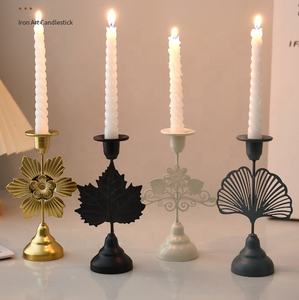 Chandelier Rétro Ancien Support de Bougie de Bureau en Forme de Plante en Fer Décoratif Décoration de Mariage - Product Image 1