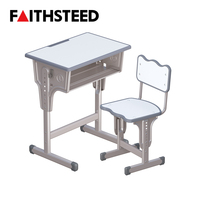 Ensemble bureau et chaise pour enfants avec étagère de rangement aux coins arrondis et hauteur réglable pour l'étude scolaire