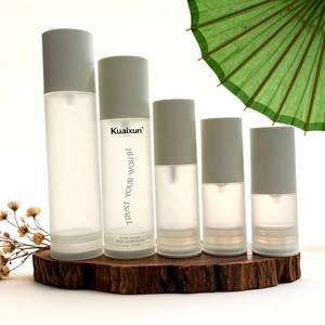 En stock – Flacon pompe sans air en <span class=keywords><strong>plastique</strong></span> PP dépoli pour cosmétiques, 100 ml et 50 ml, avec couvercle blanc - Product Image 5