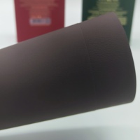 Papier de luxe 300 g/m² en pâte vierge, couché résine jaune, anti-traces de doigts, toucher doux, texture gaufrée double face, pour sacs à main et sacs de courses