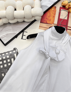 Blusa sin Mangas con Cuello Alto para Mujer, Top con Cuello de Lazo y Acento Floral 3D, Ropa Casual Elegante para Oficina y Salidas Diarias - Product Image 3