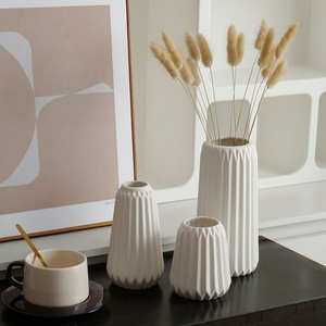Set Moderno e Creativo di 3 <span class=keywords><strong>Vasi</strong></span> <span class=keywords><strong>in</strong></span> <span class=keywords><strong>Ceramica</strong></span> Bianca per Decorazioni Centrotavola e Arredamento Casa - Product Image 4