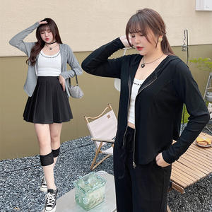 Cardigan à capuche pour femme grande taille Runqi, couleur unie, tricoté en coton, fermeture éclair sur le devant N8350 - Product Image 1