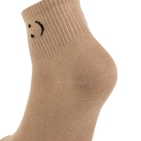 Chaussettes courtes blanches tendance pour femmes, confortables, respirantes, avec broderie personnalisée, bordure tricotée antidérapante, écologiques