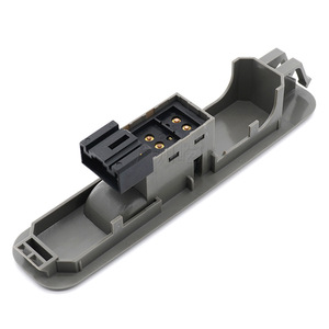 Interruptor Eléctrico para Ventanilla del Lado del Pasajero Suzuki 3799577A00, Control Individual para Operación de Puerta de Coche - Product Image 3
