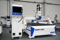Fabricant professionnel fournissant une fraiseuse CNC à 3 axes ATC avec broche refroidie par air de 9 kW et table de travail robuste pour la fabrication de meubles