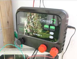 Électrificateur de clôture à énergie <span class=keywords><strong>solaire</strong></span> pour la protection de la faune 30Miles Cerf/cochon sauvage/éléphant Électrificateur de clôture électrique - Product Image 2